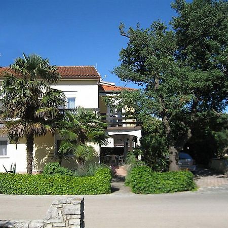 Apartments Barbara ロヴィニ エクステリア 写真